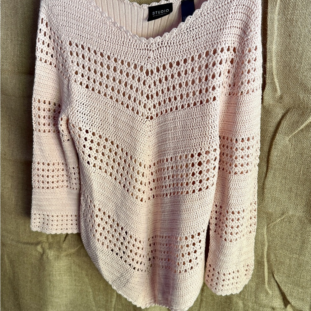 Liz Claiborne Pink V-Neck Sweater